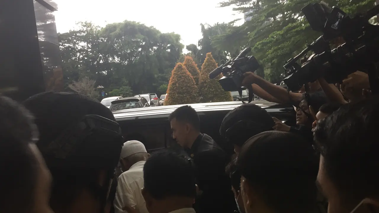 Abu Bakar Baasyir meninggalkan RSCM, Jakarta