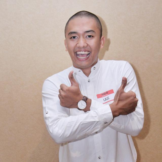 Sepi Job Uus Senang Bisa Kumpul Dengan Keluarga News Entertainment Fimela Com