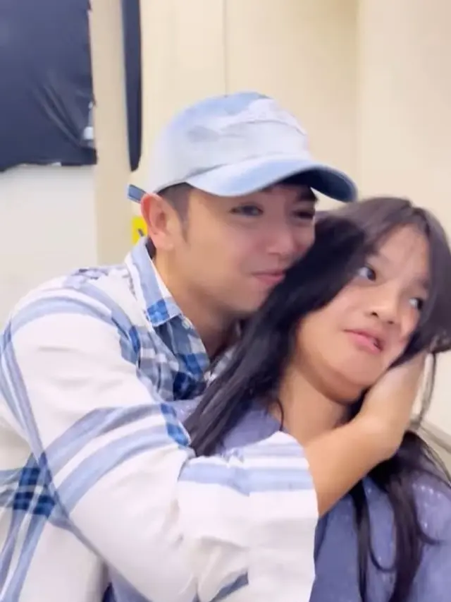 Nicky Tirta dan anaknya (Instagram/nickytirta)