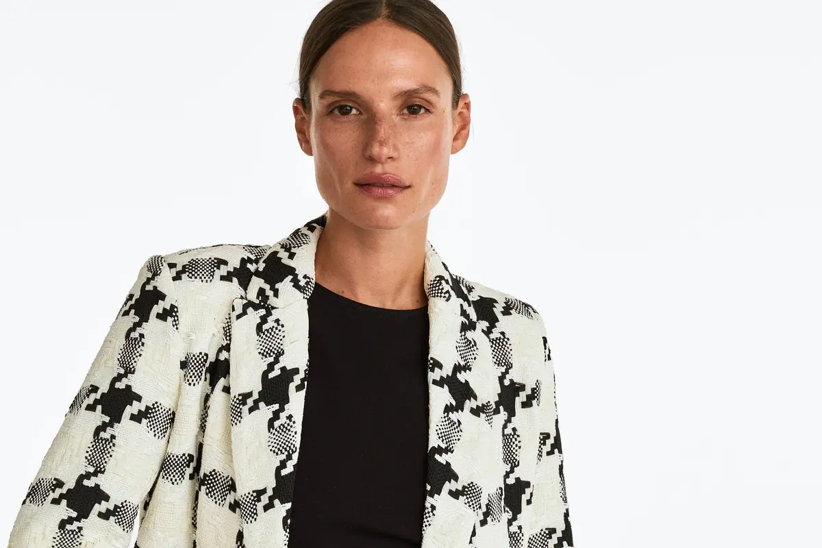 Blazer yang dipakai Ratu Letizia