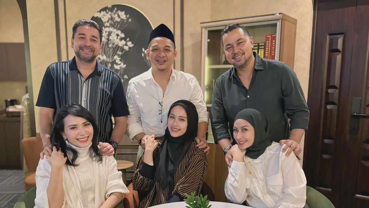 7 Potret Pasha Ungu Ulang Tahun, Dihadiri Rafi Pangestu dan Sultan Djorghi