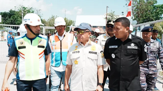 Mendagri Tinjau Lokasi Terdampak Gempa di Pelabuhan Laurentius Say Maumere