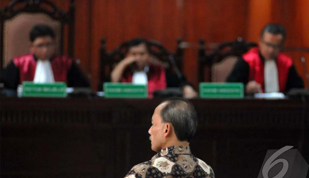 Budi dianggap terbukti melanggar Pasal 2 ayat (1) jo Pasal 18 UU Tindak Pidana Korupsi Nomor 20 Tahun 2001 jo Pasal 55 ayat 1 ke-1 KUHP jo Pasal 64 ayat 1 KUHP sebagaimana dakwaan primer (Liputan6.com/Miftahul Hayat) 