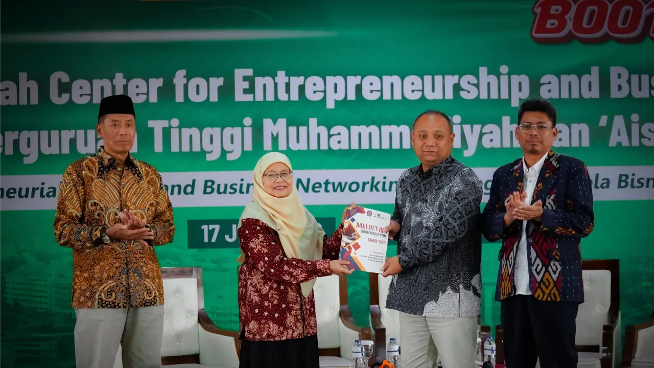 Wakil Menteri Pendidikan Sains dan Teknologi (Wamen Diktisaintek) Prof. Fauzan (kiri) (Istimewa)