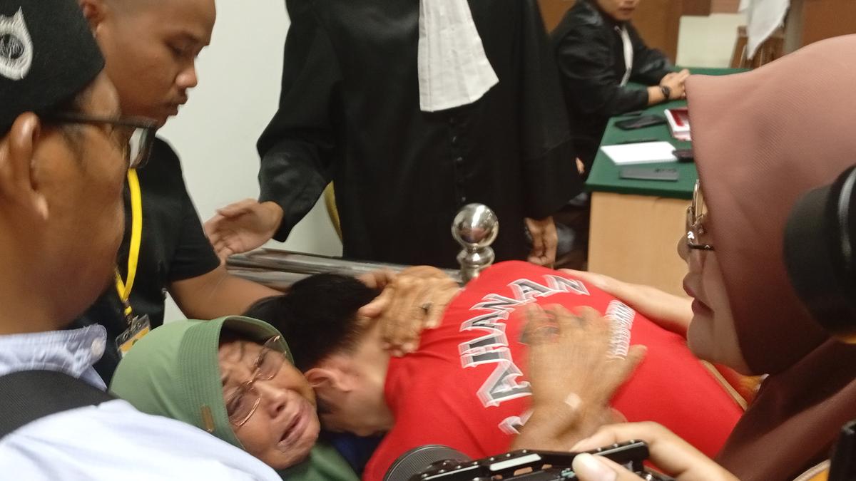 DPR Tegaskan Hukuman Mati Alternatif di KUHP di Depan Keluarga ABK Fandi Ramadhan