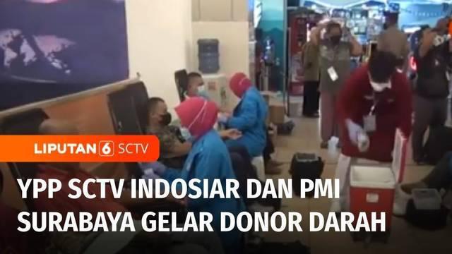 Yayasan Pundi Amal Peduli Kasih SCTV-Indosiar bekerja sama dengan PMI Kota Surabaya menggelar donor darah di bulan ramadan. Warga antusias meramaikan acara donor darah meski sebagian besar tengah menjalankan ibadah puasa.
