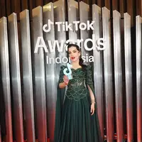 Tasya Farasya raih penghargaan sebagai Beauty and Fashion Creator of The Year di TikTok Awards 2024 [@tasyafarasya]