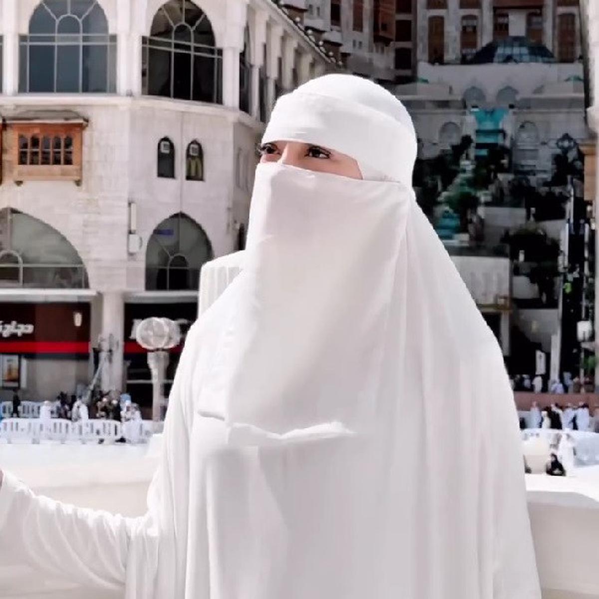 Celine Evangelista Pilih Tampil Bercadar saat Jalani Umrah Usai Mualaf, Dipuji Cantik bak Bidadari Surga