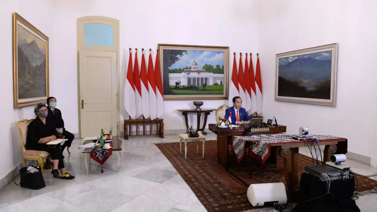 Presiden Jokowi mengikuti KTT Virtual Gerakan Non-Blok didampingi oleh Menlu Retno Marsudi dan Menkes Terawan pada Senin 4 Maret 2020.