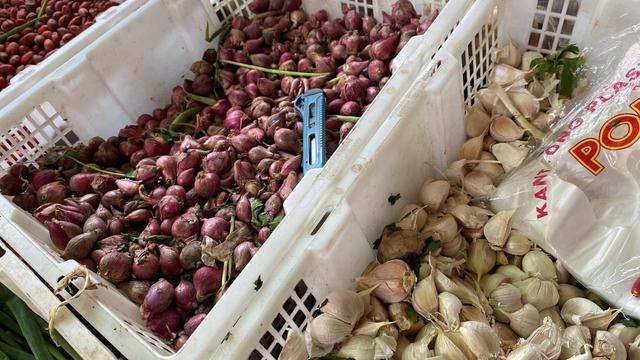 Cabai dan Bawang Jadi Sorotan