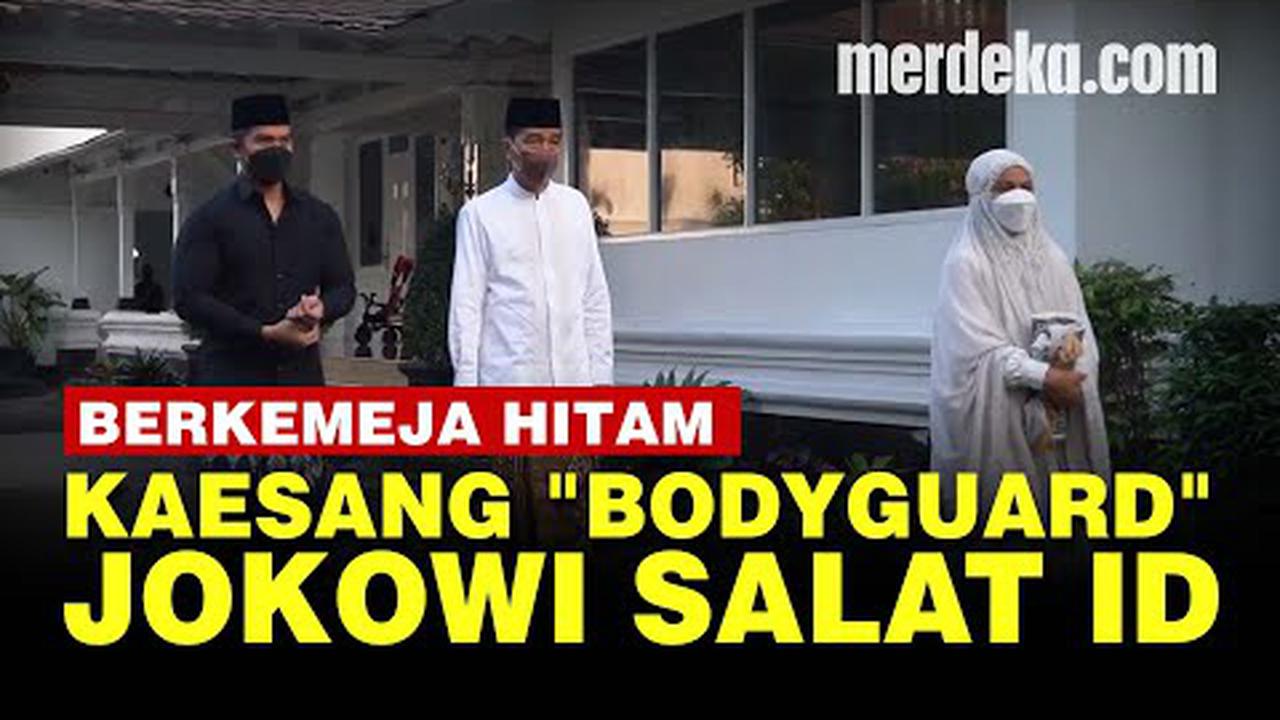 VIDEO: Kaesang Bak Bodyguard Dampingi Presiden Jokowi Salat Id di Istana Yogyakarta