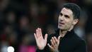 Hasil ini membuat Arsenal semakin dekat dengan gelar juara Liga Inggris musim ini. Pasukan Mikel Arteta kini kukuh di puncak klasemen dengan 82 poin dari 37 pertandingan. (AFP/Glyn Kirk)