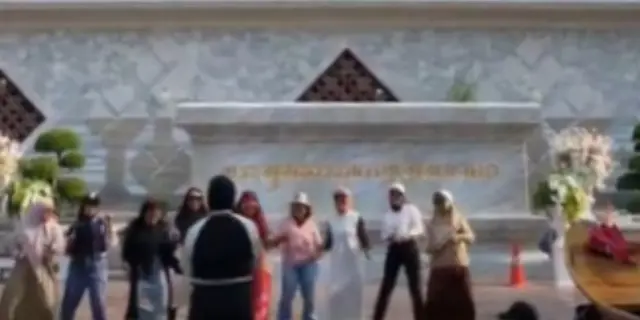 Heboh Video Diduga Rombongan Turis Indonesia Joget di Area Kuil Thailand