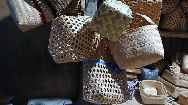 Menyambangi UMKM Griya Besek Graulan di Kulon Progo Yogyakarta