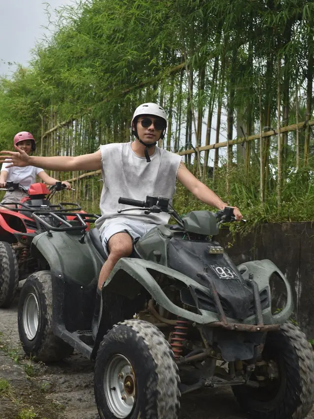 Riza Syah dan Lyodra Ginting liburan di Bali (Foto: Instagram/@rizasyah_14)