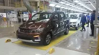 Wuling Confero S menjadi model pertama yang diproduksi di pabrik Cikarang, Jawa Barat. (Amal/Liputan6.com)