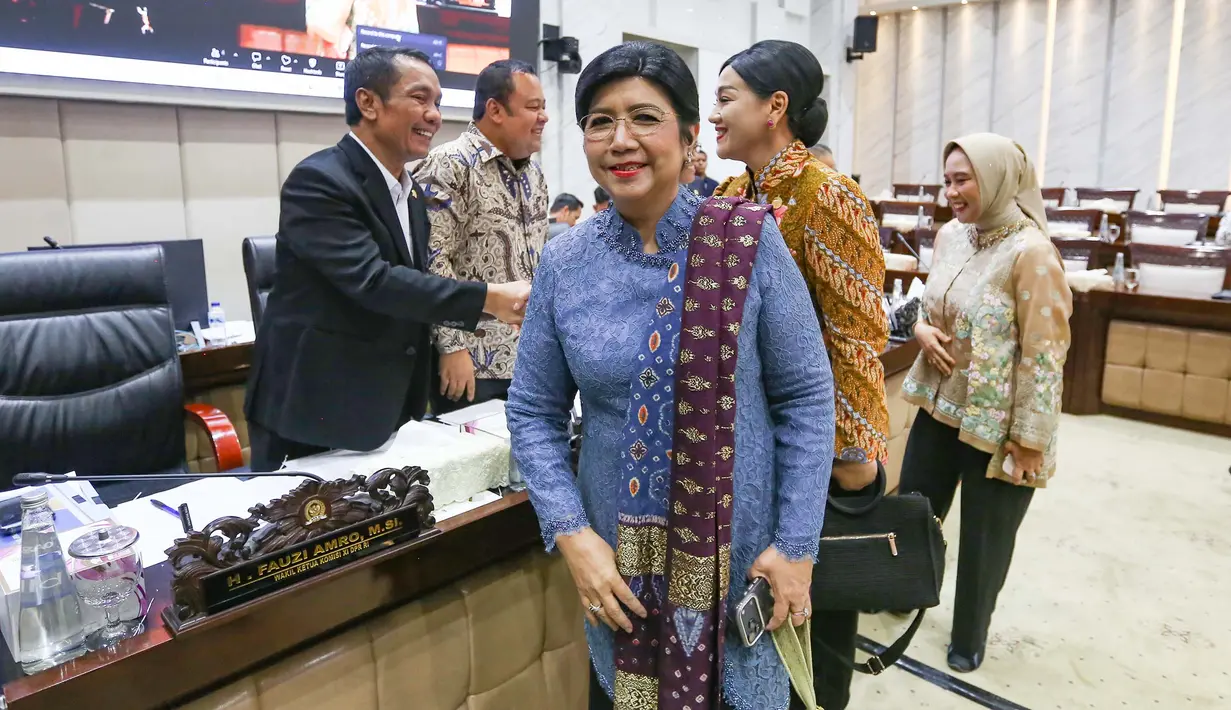 Pejabat Gubernur BI Sementara Destry Damayanti sebelum mengikuti rapat kerja dengan Komisi XI DPR RI terkait asumsi dasar RAPBN 2027 di Kompleks Parlemen, Senayan, Jakarta, Rabu, 2 September 2026. (KLY/ Arie Basuki)