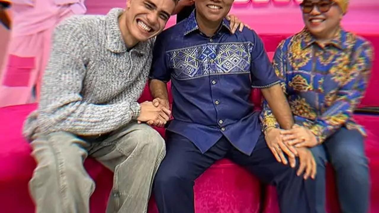 7 Potret Kedekatan Aisar Khaled dan Haji Faisal, Ortu Fuji Dipanggil Mertua