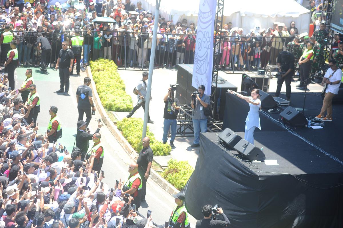 Ayu Ting Ting ramaikan pesta rakyat Prabowo-Gibran