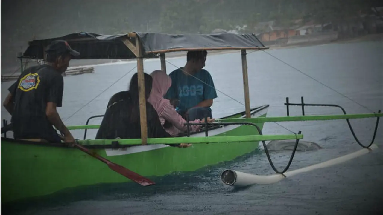 Wisata Hiu Paus di Gorontalo
