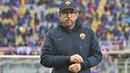 Ekspresi pelatih AS Roma, Eusebio Di Francesco saat laga melawan Fiorentina pada laga Serie A di Artemio Franchi stadium, Florence, (5/11/2017). AS Roma menang 4-2.  (Maurizio degl'Innocenti/ANSA via AP)