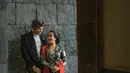 Menjalani hubungan rumah tangga selama 15 tahun, keluarga Dwi Sasono dan Widi Mulia jauh dari kabar miring. Keduanya makin mesra bak pengantin baru. (Instagram/widimulia).