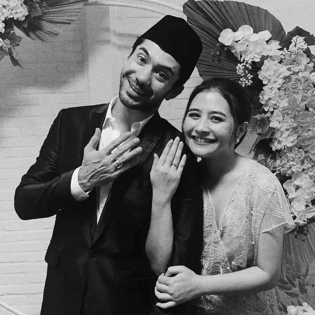 Terpaut Usia Jauh, 6 Pasangan di Film Indonesia Ini Sukses Memikat Hati Penonton