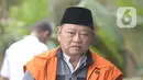 Bupati Sidoarjo nonaktif, Saiful Ilah berjalan akan menjalani pemeriksaan lanjutan oleh penyidik di Gedung KPK, Jakarta, Selasa (25/02/2020). Saiful Ilah diperiksa untuk pengembangan kasus dugaan menerima suap proyek infrastruktur di Dinas PUPR Kabupaten Sidoarjo. (merdeka.com/Dwi Narwoko)