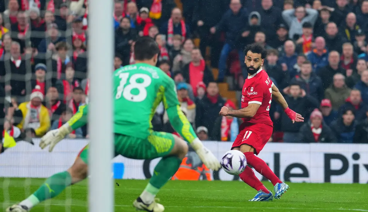 The Reds baru bisa menyamakan kedudukan lewat eksekusi penalti Alexis Mac Allister pada menit ke-50. (AP Photo/Jon Super)