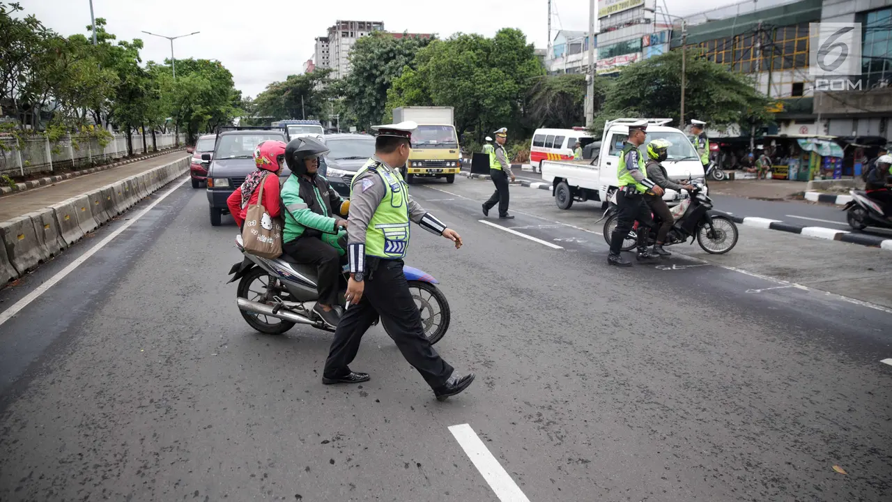 Bersenjata Lengkap, Brimob Kawal Operasi Zebra Jaya