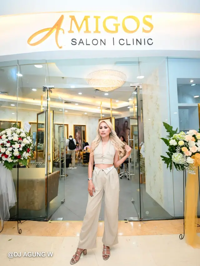 Guessy, selaku Owner Salon/Clinic Amigos