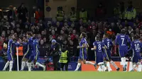 Penyerang Chelsea, Kai Havertz (kedua kiri) melakukan selebrasi setelah mencetak gol ke gawang Lille pada pertandingan leg pertama Liga Champions di Stamford Bridge, London, Rabu (23/2/2022). Chelsea menang atas Lille 2-0. (AP Photo/Ian Walton)
