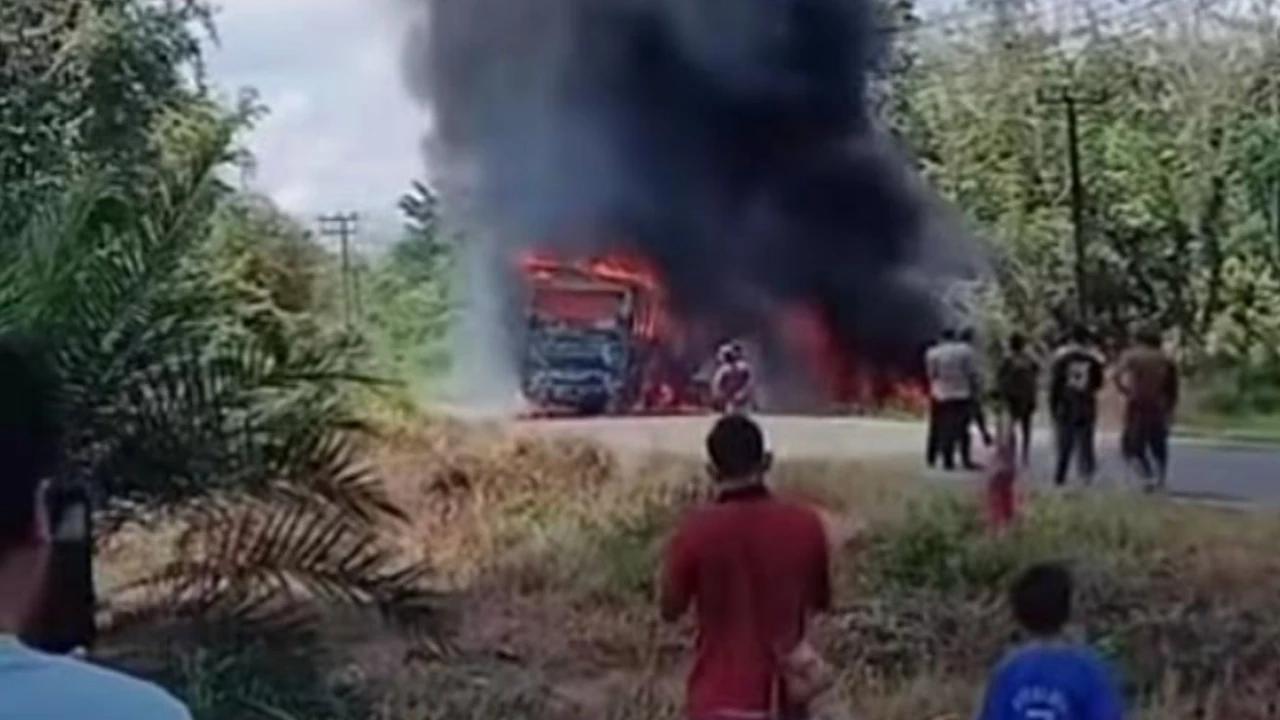 Kesaksian Pasutri Lolos dari Maut Bus ALS: Kami Hanya Bisa Lihat Penumpang Lain Terbakar