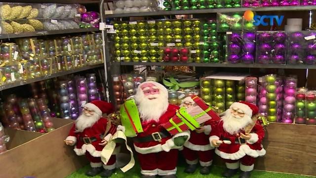 Natal tinggal menghitung hari. Saatnya berburu pernak-pernik Natal menarik dengan harga terjangkau. Di mana, ya?