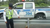Foto Kungkang 'Memelas' Terjebak di Jalan Bikin Netizen Gemas