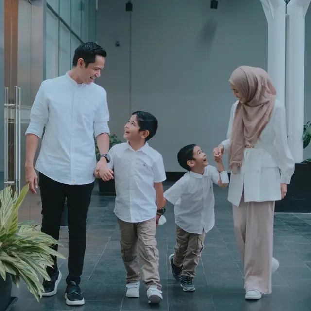 Keluarga Pasangan Alyssa dan Dude (Instagram/ichasoebandono)