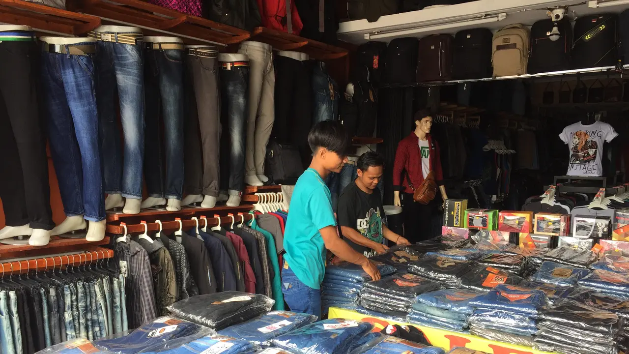 Firasat Bos dan Karyawan Toko Pakaian di Depok Sebelum Penjarahan