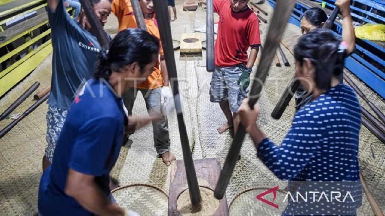 Nutuk Beham: Tradisi Syukur Panen Padi Masyarakat Adat Kutai Lawas yang Lestari dan Sarat Makna
