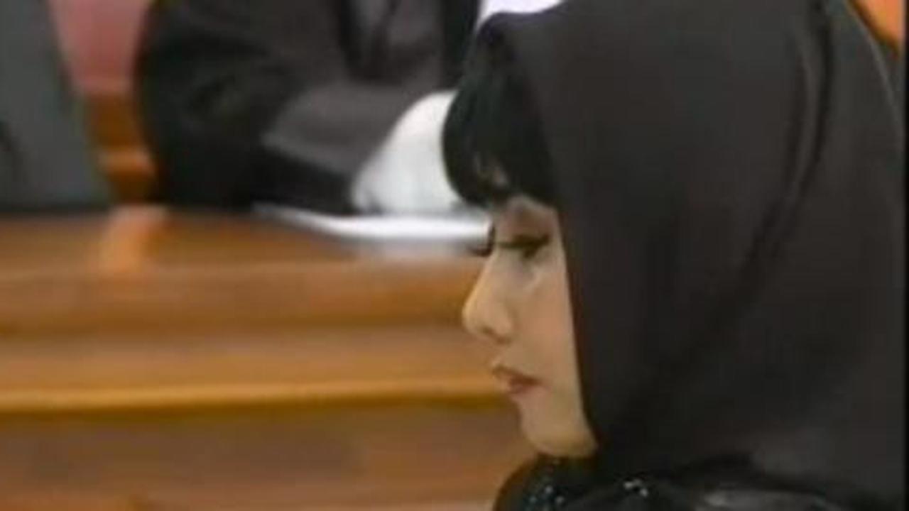  Tinggalkan sidang, Malinda masih terus menangis