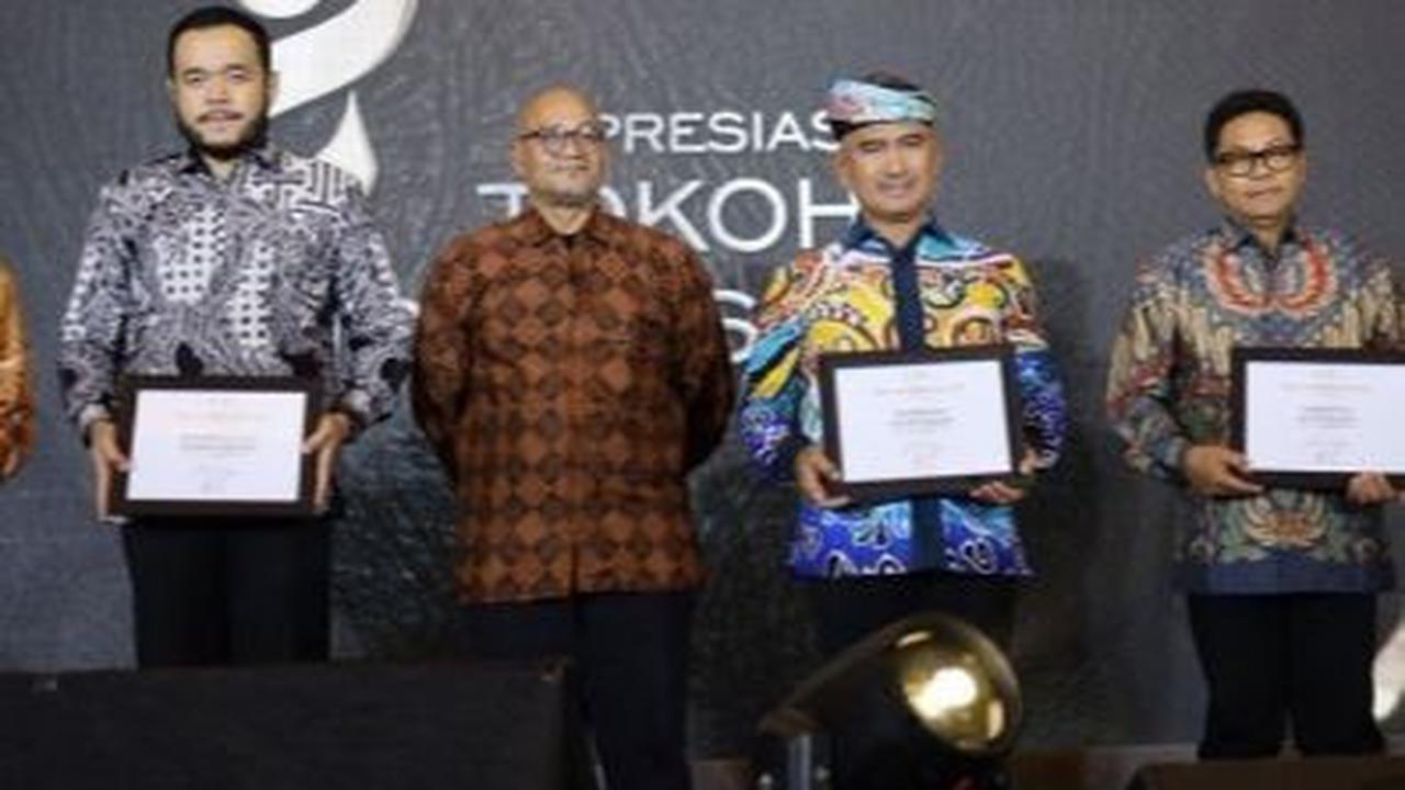Kali ini, Wali Kota Tarakan, Khairul memperoleh penghargaan dalam Apresiasi Tokoh Indonesia kategori Pengembangan Digitalisasi.<br><br>