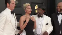 Lady Gaga di karpet merah Grammy 2022. Dok: YouTube Recording Academy / GRAMMYs