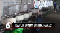 Meningkatnya kasus Covid-19, membuat Kementerian Sosial menambah produksi makanan di dapur umum di Taman Makam Pahlawan Kalibata, Jakarta Selatan. Sebanyak 20 makanan disiapkan bagi para tenaga kesehatan yang menangani Covid-19 dan masyarakat yang me...