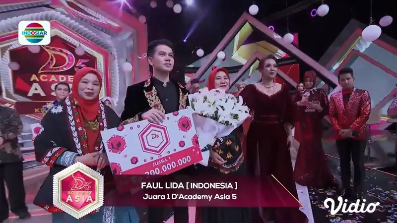 Momen-Momen Saat Faul Lida Menjadi Juara 1 D'Academy Asia 5 2019. sumberfoto: Indosiar