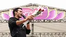 Berkarier di Indonesia, Ravi Bhatia kini tak hanya berprofesi sebagai seorang aktor. Ia mengembangkan sayapnya menjadi seorang penyanyi. Lagu yang dinyanyikannya pun dikabarkan berbahasa Indonesia. (Bambang E. Ros/Bintang.com)