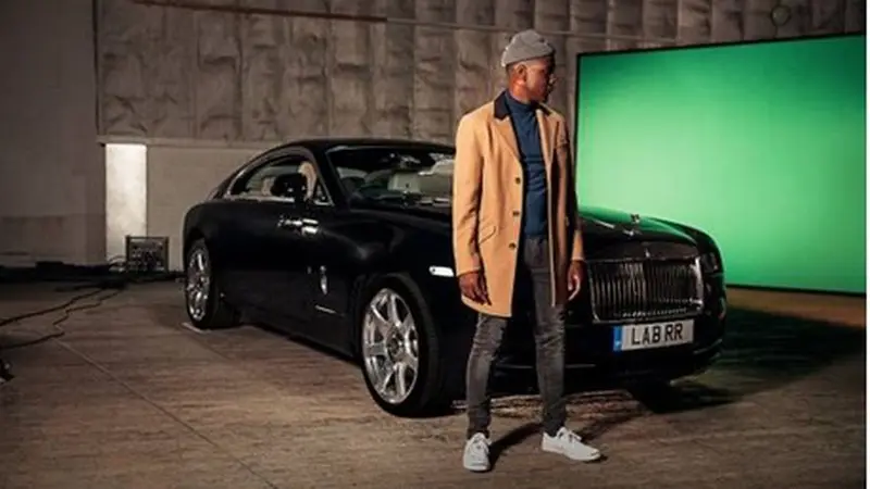 Bikin Video Klip, Labirinth Pamer Rolls-Royce Wraith