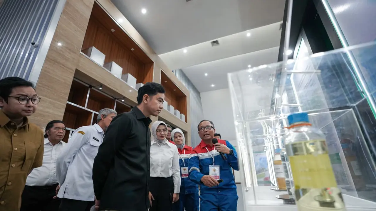 Wakil Presiden, Gibran Rakabuming Raka mengunjungi Pertamina Patra Niaga Kilang Cilacap pada Senin, (26/10/2026).(Foto: Pertamina Patra Niaga)
