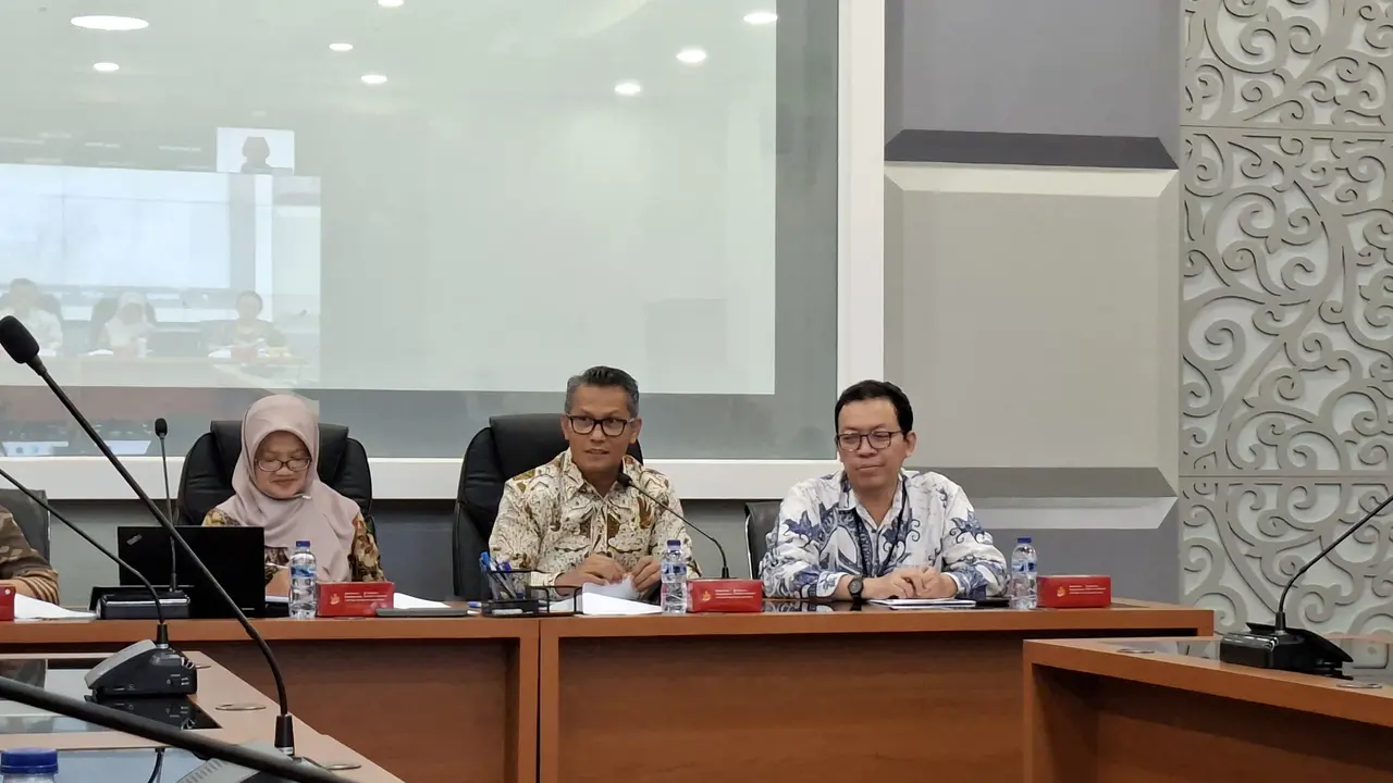 Juru Bicara Kemenperin, Febri Hendri Antoni Arif
