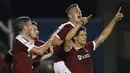 Para pemain Northampton Town merayakan gol ke gawang Manchester United pada piala liga Inggris di Sixfields Stadium, (22/9/2016) dini hari WIB. (Action Images via Reuters/John Sibley)