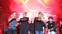 Denpasar Youth Festival (D'Youth Fest) 3.0 resmi dibuka Walikota Denpasar, I Gusti Ngurah Jaya Negara bersama Wakil Walikota Denpasar I Kadek Agus Arya Wibawa, yang ditandai dengan menyalakan Flare di Lapangan Lumintang Denpasar, Jumat (20/10/2023) malam.