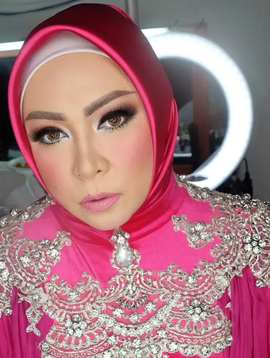 (Instagram/melly_goeslaw)